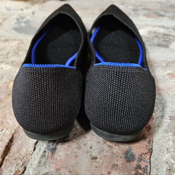 Rothy's Point in Black size 10.5 - Picture 2 of 9